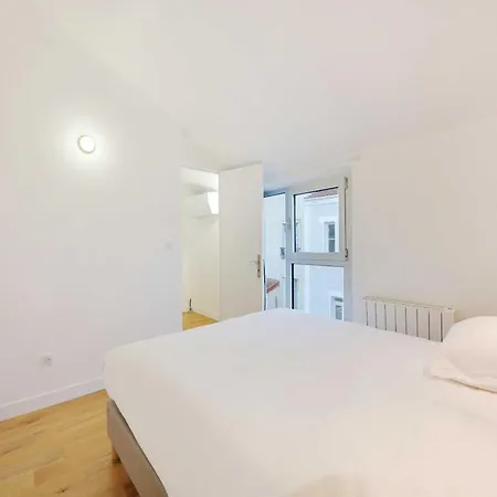 Modern House With Ac -3br-6p-
